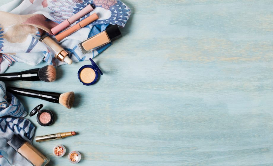 diverse-cosmetics-foundation-brushes